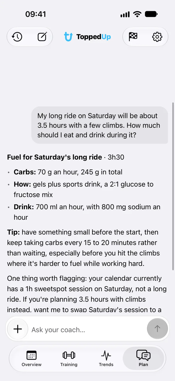 A conversation with the AI coach about fuelling a 3.5-hour ride: about 70 g of carbs an hour, 700 ml of fluid and 800 mg of sodium an hour.